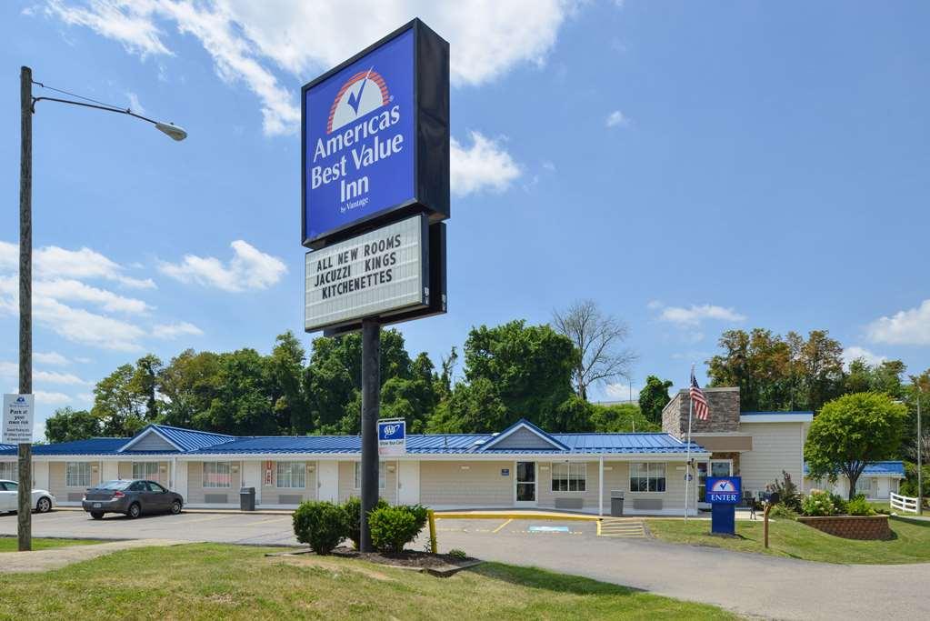 Americas Best Value Inn & Suites St Clairsville Wheeling St. Clairsville Exterior photo