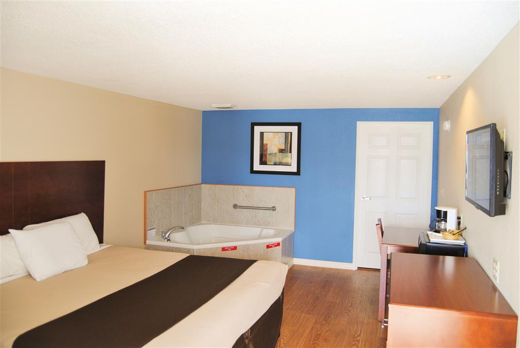 Americas Best Value Inn & Suites St Clairsville Wheeling St. Clairsville Room photo
