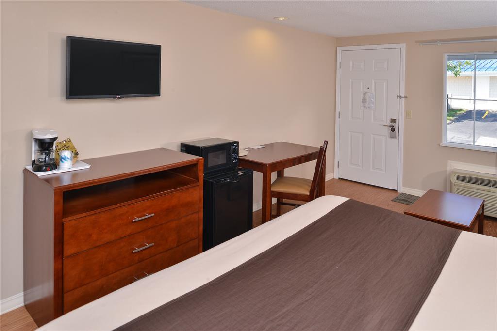 Americas Best Value Inn & Suites St Clairsville Wheeling St. Clairsville Room photo