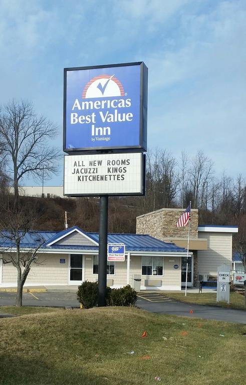 Americas Best Value Inn & Suites St Clairsville Wheeling St. Clairsville Exterior photo