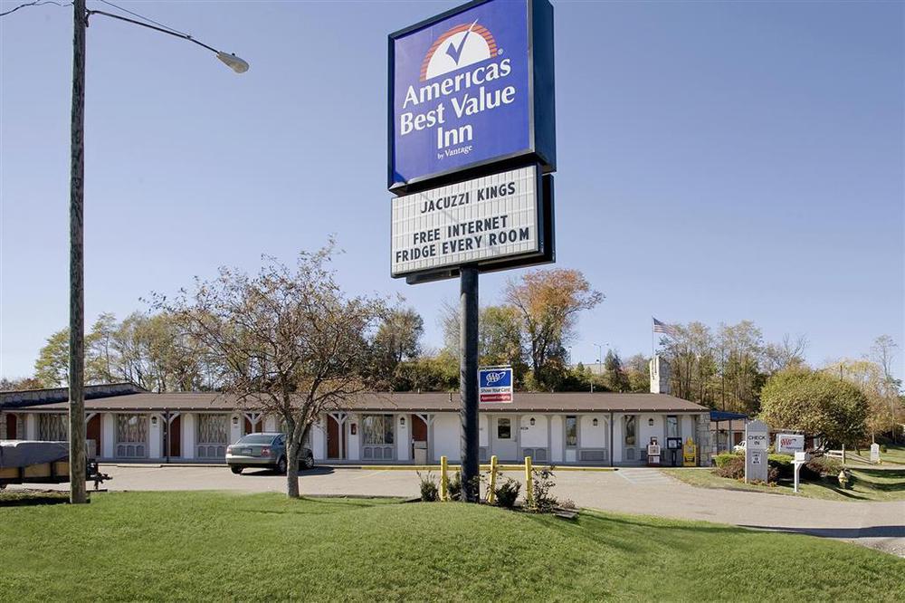Americas Best Value Inn & Suites St Clairsville Wheeling St. Clairsville Exterior photo